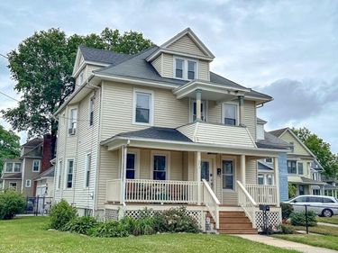 573 White St, Springfield, MA 01108
