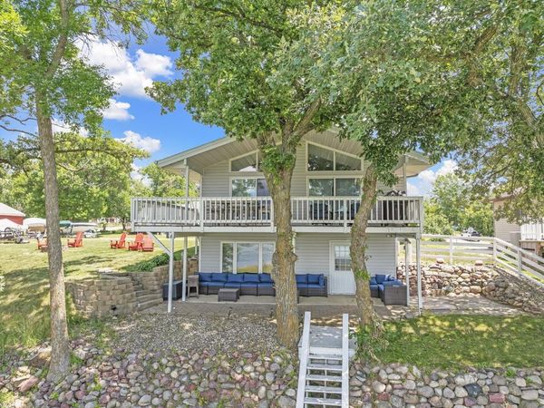 16217 256th Avenue , Spirit Lake, IA 51360