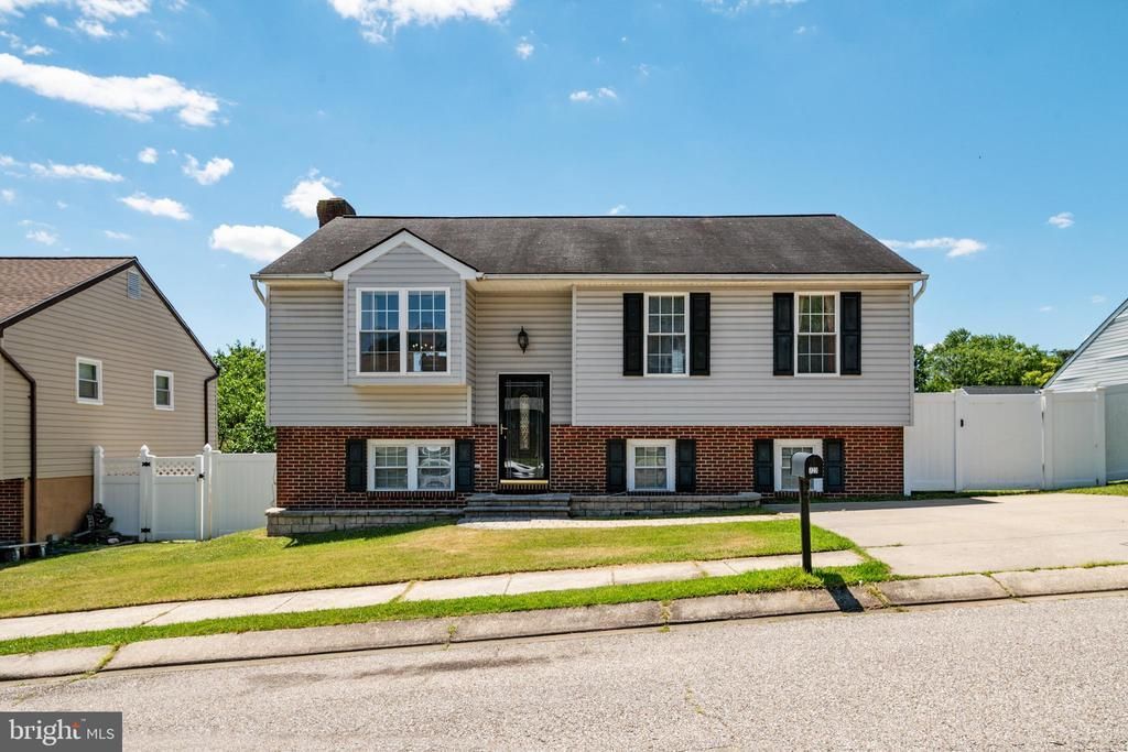 723 WINTON AVENUE , GLEN BURNIE, MD 21061