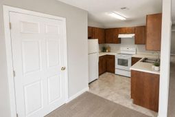 7945 Timbercreek Lane photo 4