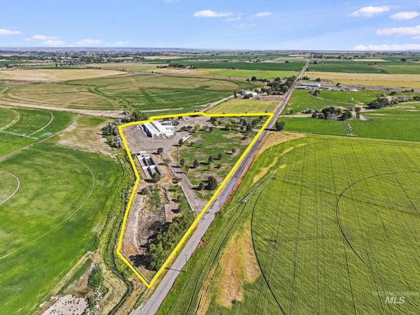 4074 N 2000 E, Filer, ID 83328