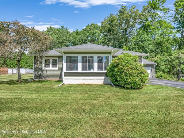15 Marabee Avenue, Dallas, PA 18612