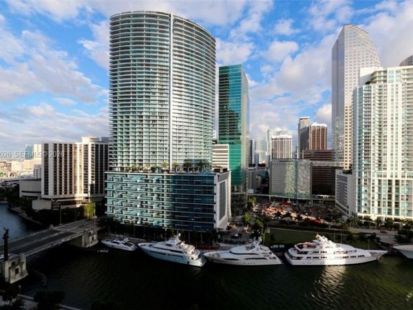465 Brickell Ave, Unit 4706, Miami, FL 33131