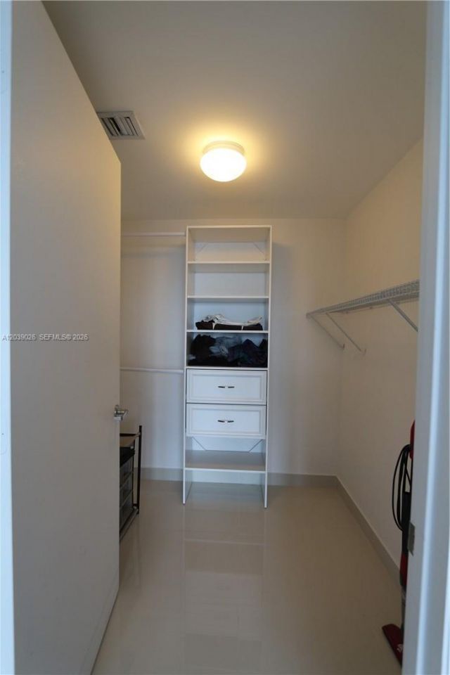 465 Brickell Ave, Unit 4706, Miami, FL 33131 Photo