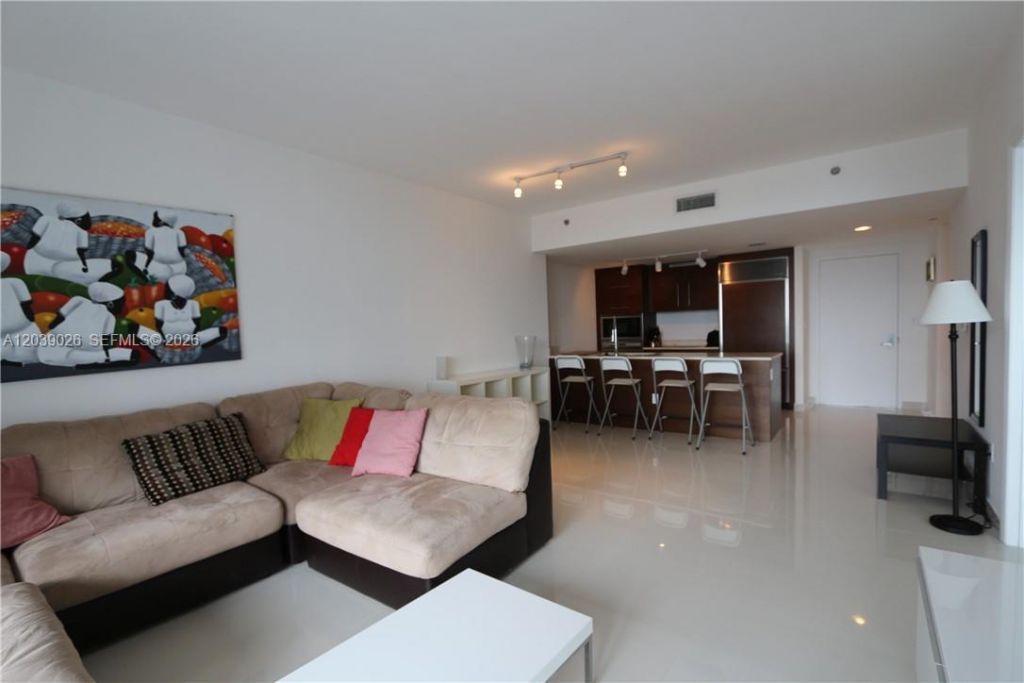 465 Brickell Ave, Unit 4706, Miami, FL 33131 Photo