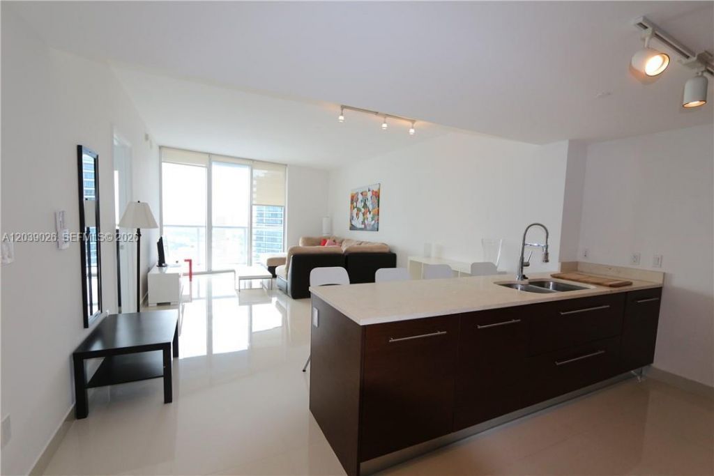 465 Brickell Ave, Unit 4706, Miami, FL 33131 Photo
