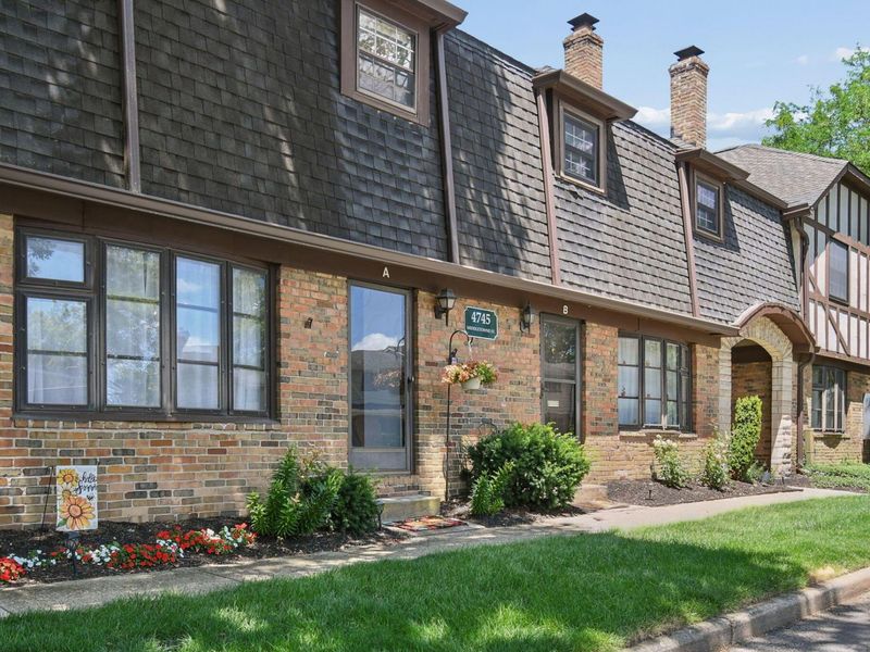 4745 Middletowne Street, Unit -4745A, Columbus, OH 43214 Photo 3