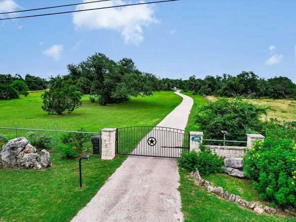 209 Cascade TRL, San Marcos, TX 78666