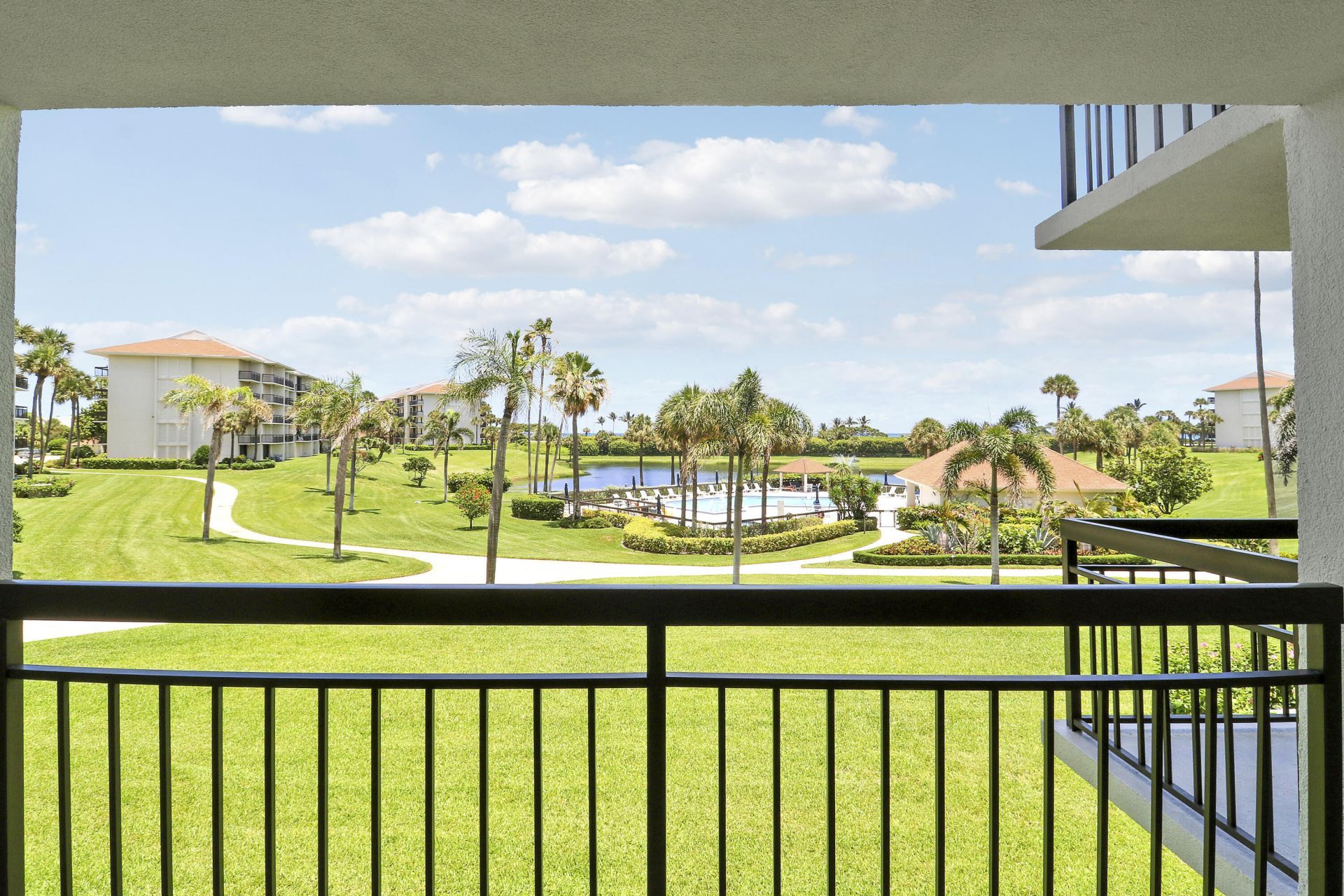 401 S Seas Drive, Unit 203, Jupiter, FL 33477 Photo