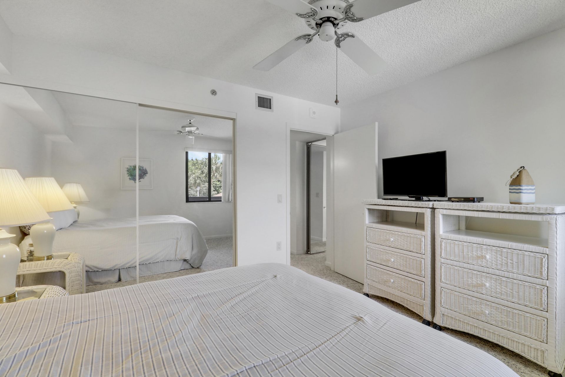 401 S Seas Drive, Unit 203, Jupiter, FL 33477 Photo