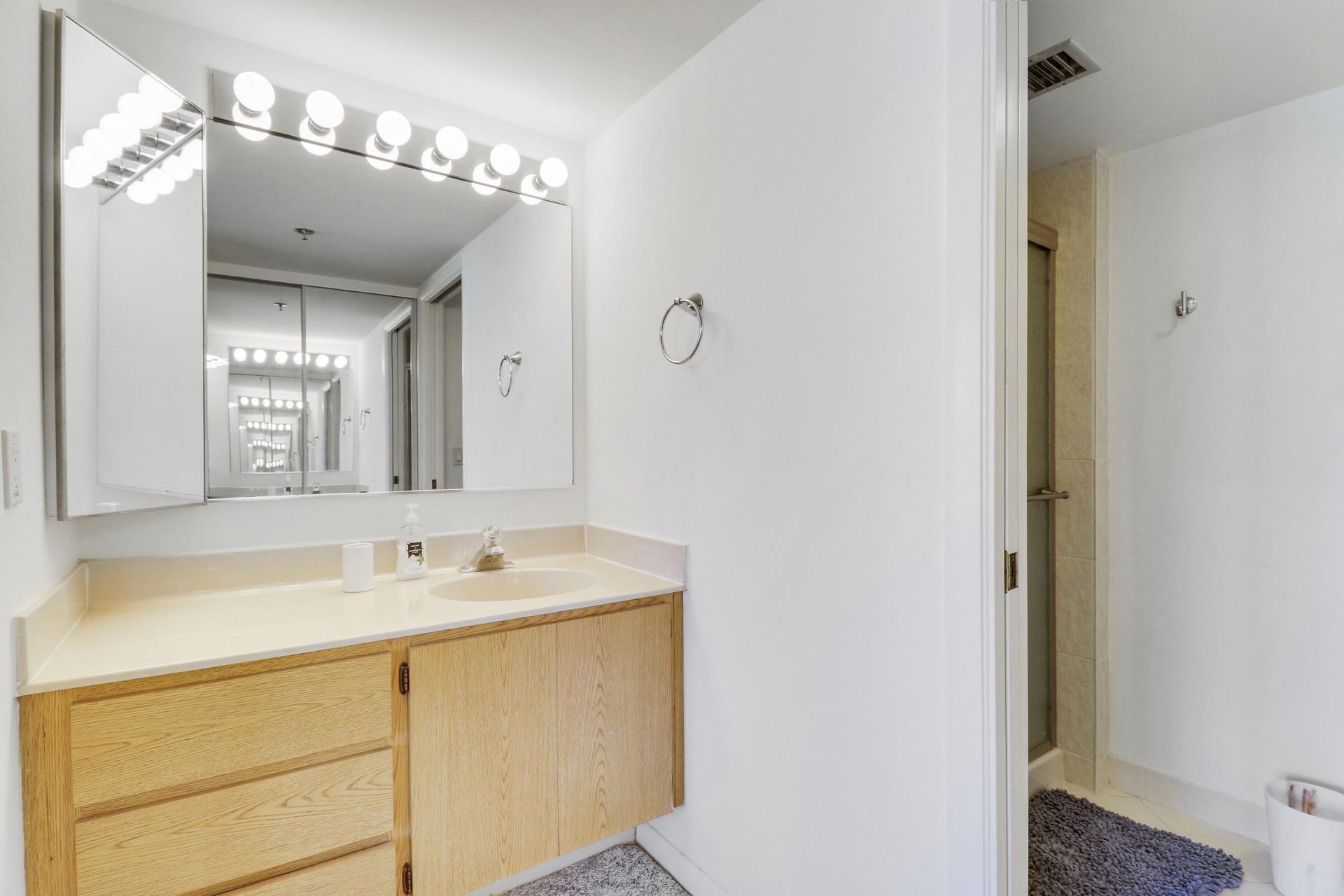 401 S Seas Drive, Unit 203, Jupiter, FL 33477 Photo