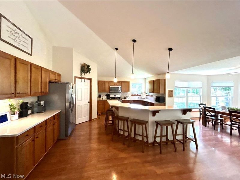 1052 Arrowhead Drive, Vermilion, OH 44089 Photo 3