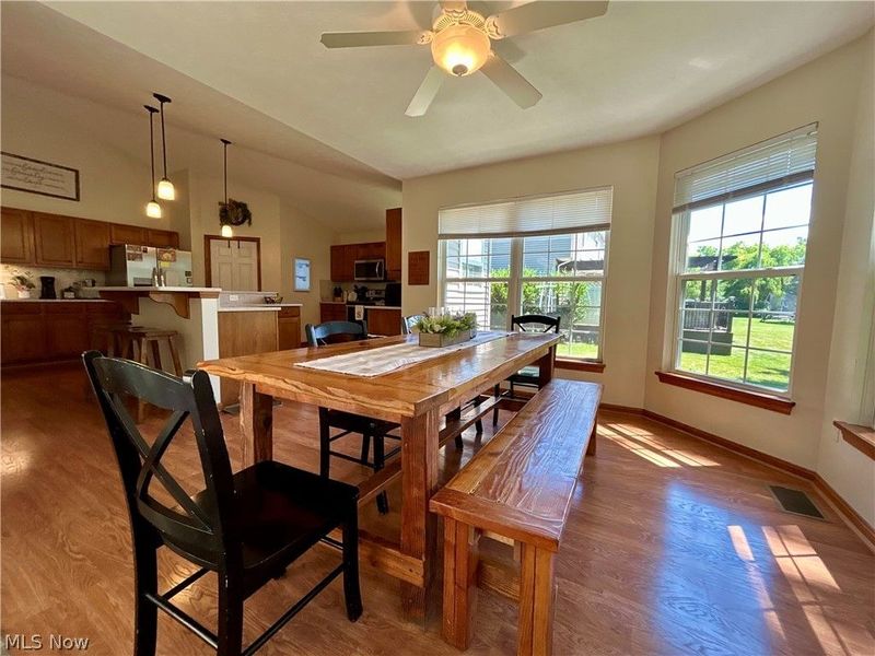 1052 Arrowhead Drive, Vermilion, OH 44089 Photo 8