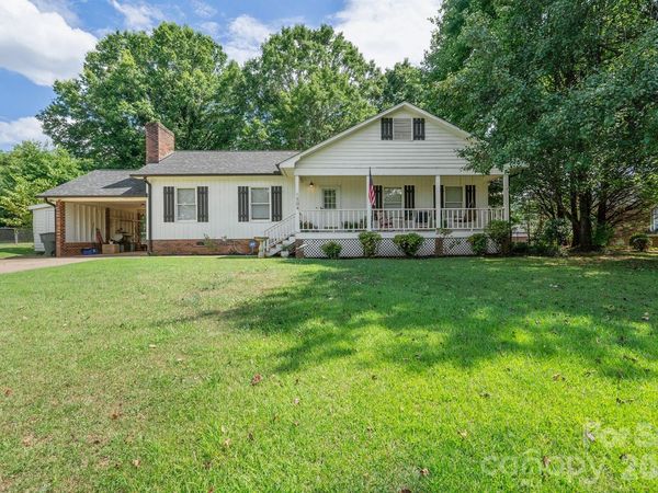 1504 2nd Street NE, Conover, NC 28613