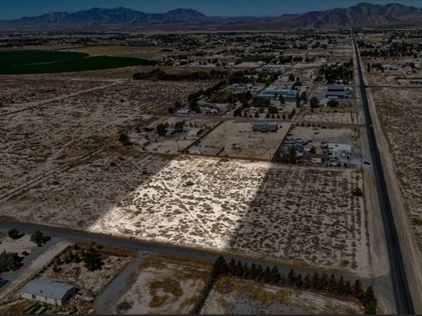 1940 N Saddle Horn Lane, Pahrump, NV 89060