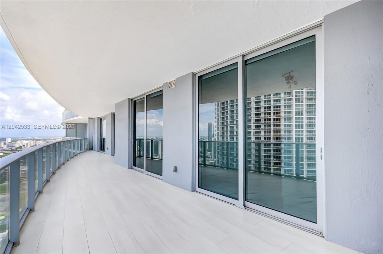 488 NE 18th St, Unit 4310, Miami, FL 33132 Photo