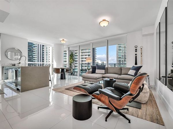 1080 Brickell Ave, Unit 1601, Miami, FL 33131