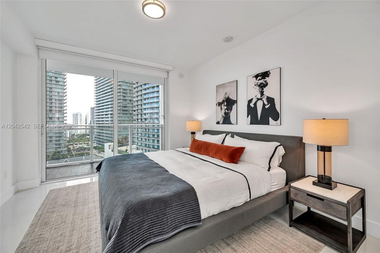 1080 Brickell Ave, Unit 1601, Miami, FL 33131 Photo