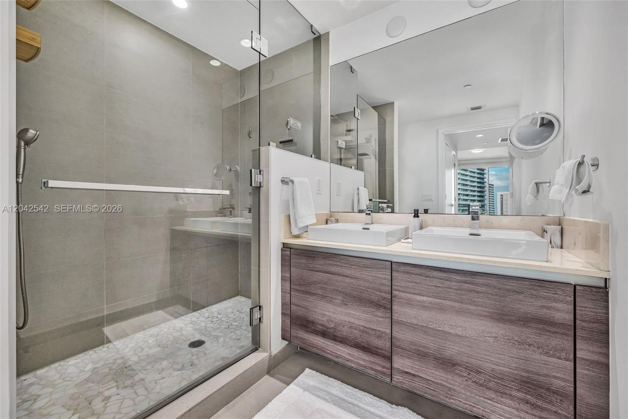 1080 Brickell Ave, Unit 1601, Miami, FL 33131 Photo