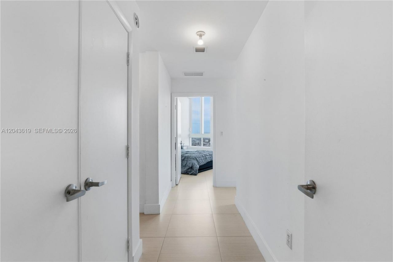 1900 N Bayshore Dr, Unit PH5006, Miami, FL 33132 Photo