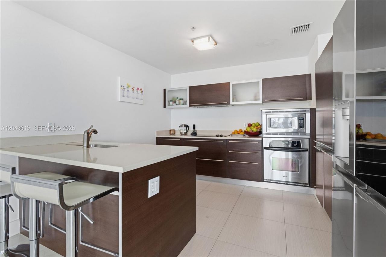 1900 N Bayshore Dr, Unit PH5006, Miami, FL 33132 Photo