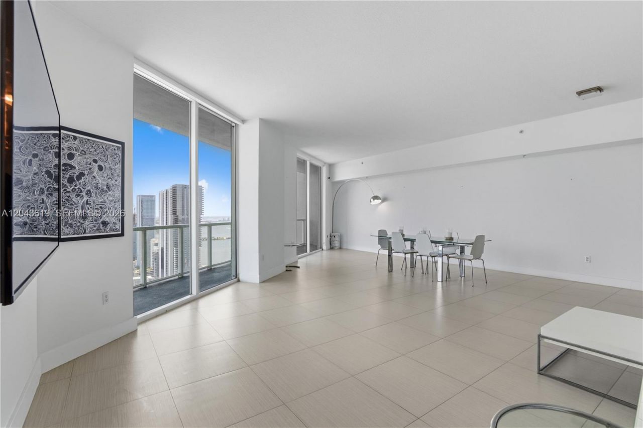 1900 N Bayshore Dr, Unit PH5006, Miami, FL 33132 Photo