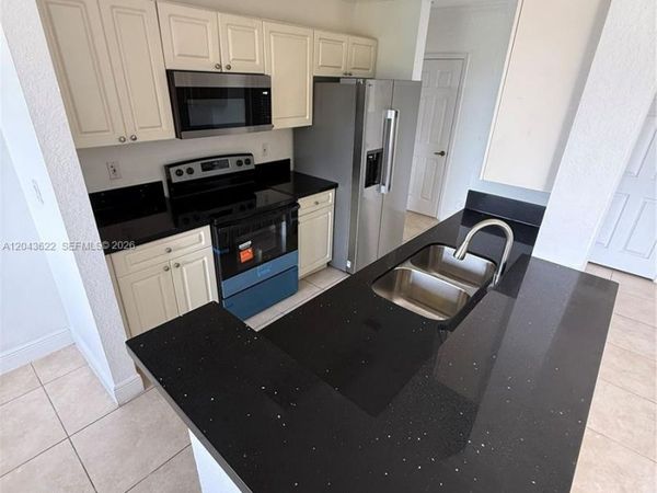 21100 SW 87th Ave, Unit 304, Cutler Bay, FL 33189
