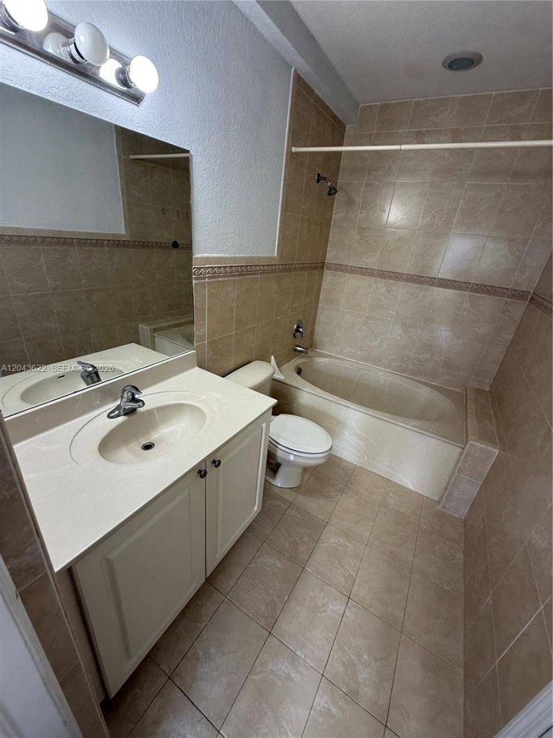 21100 SW 87th Ave, Unit 304, Cutler Bay, FL 33189 Photo