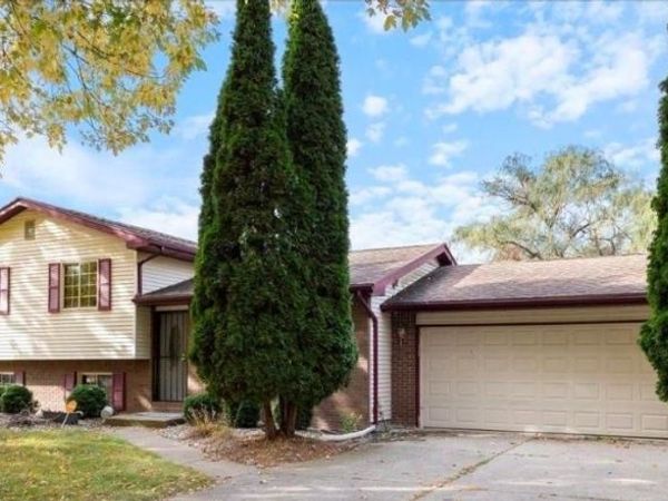 1159 N Linden Road, Flint Twp, MI 48532
