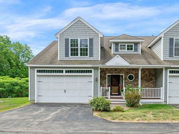 5 Pelton Way, Unit 10, Hampton Falls, NH 03844