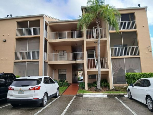 15300 SW 106TH TERRACE, Unit 520, MIAMI, FL 33196