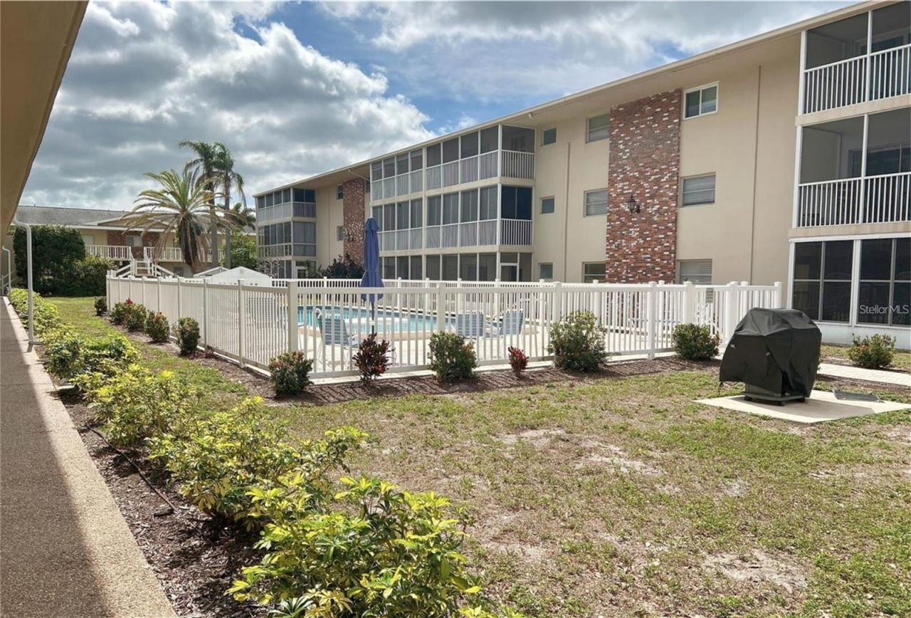 3751 S School Avenue, Unit 26, Sarasota, FL 34239 Photo