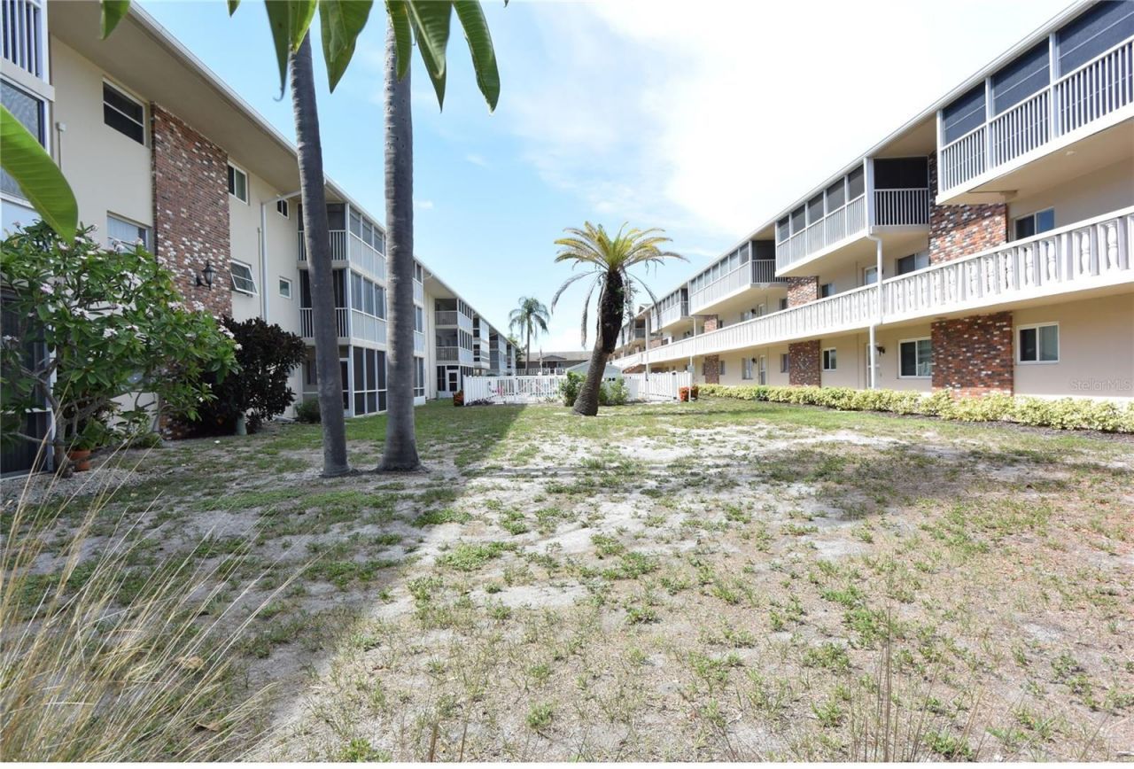 3751 S School Avenue, Unit 26, Sarasota, FL 34239 Photo