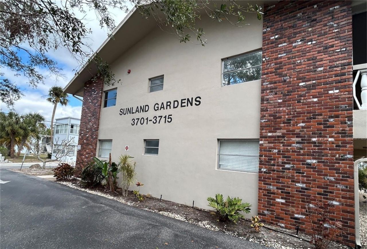 3751 S School Avenue, Unit 26, Sarasota, FL 34239 Photo