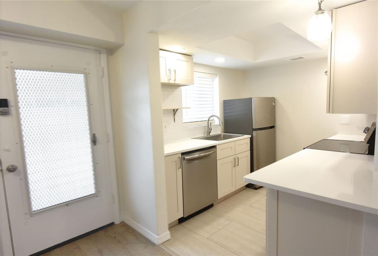 3751 S School Avenue, Unit 26, Sarasota, FL 34239 Photo