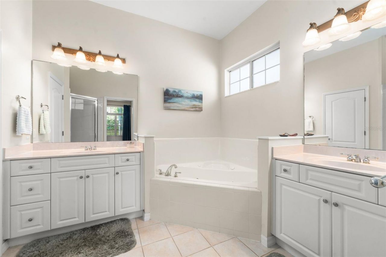 8424 SW 8th Place , Gainesville, FL 32607 Photo