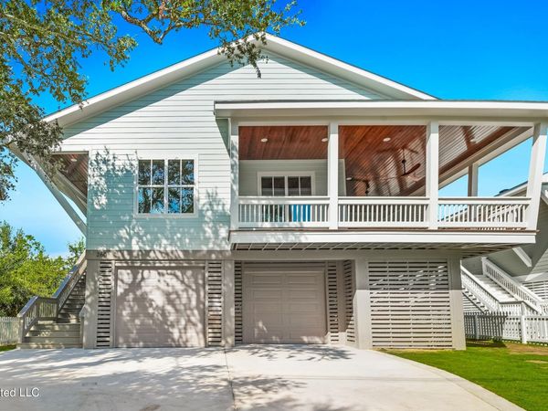 260 Clark Avenue, Pass Christian, MS 39571