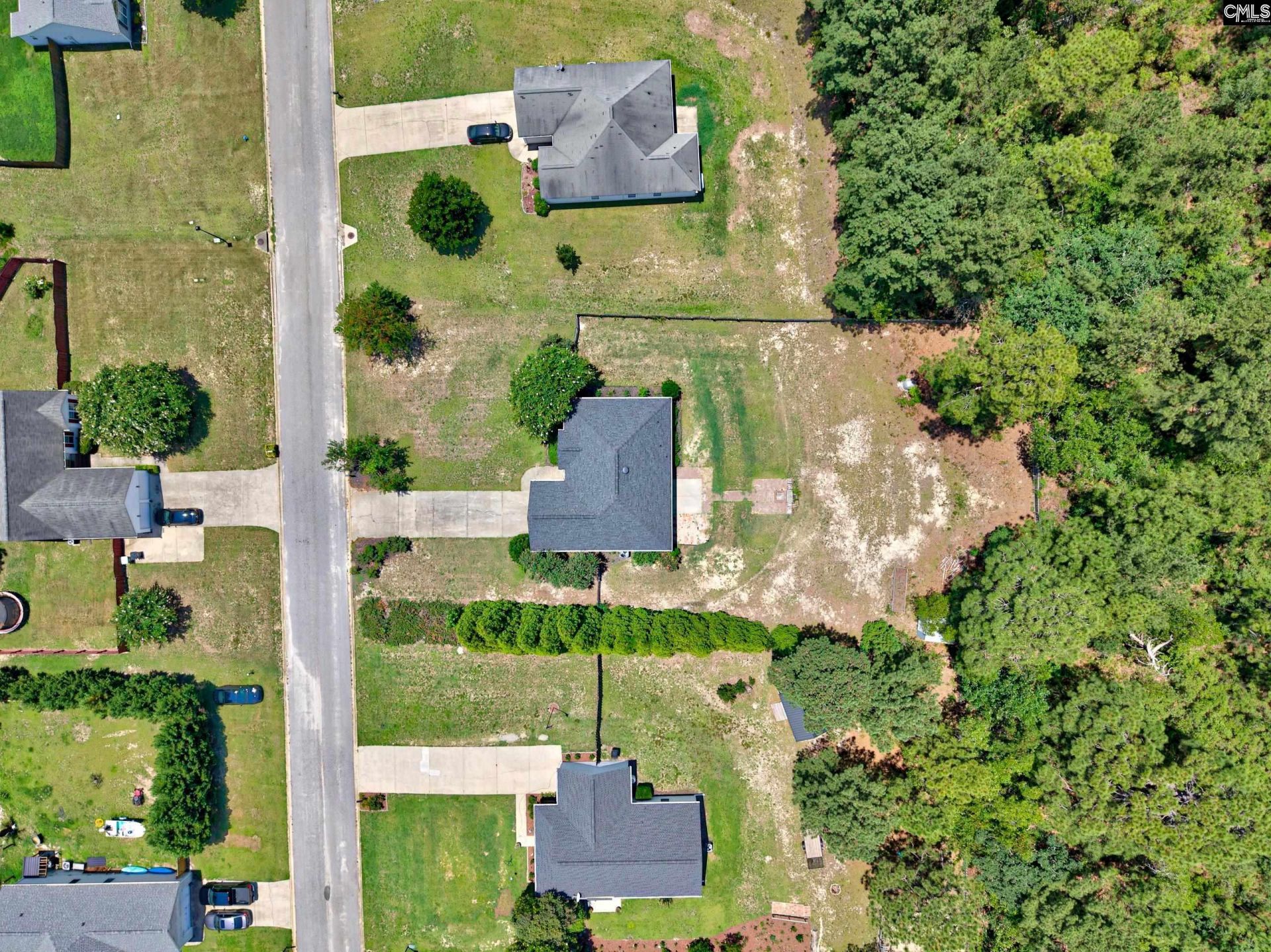 121 Farm Chase  Photo 10