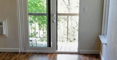 2450 Lymbery Street, Unit APT 305, Reno, NV 89509 Photo