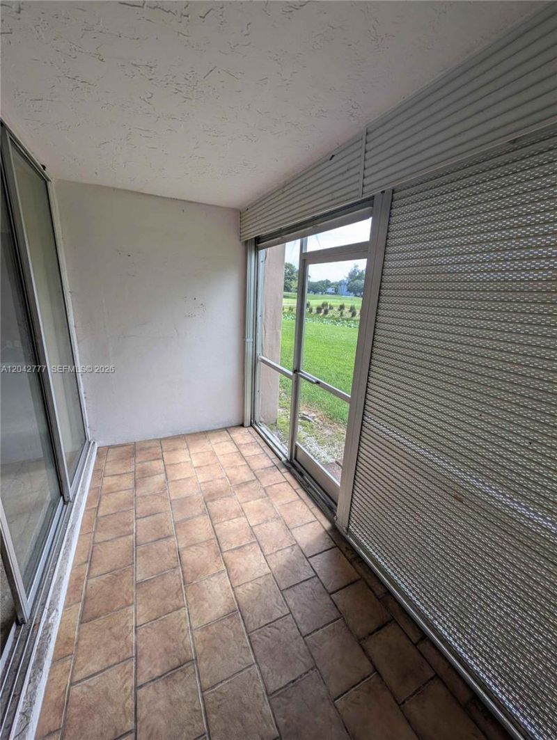 9495 Evergreen Pl , Unit 102, Davie, FL 33324 Photo