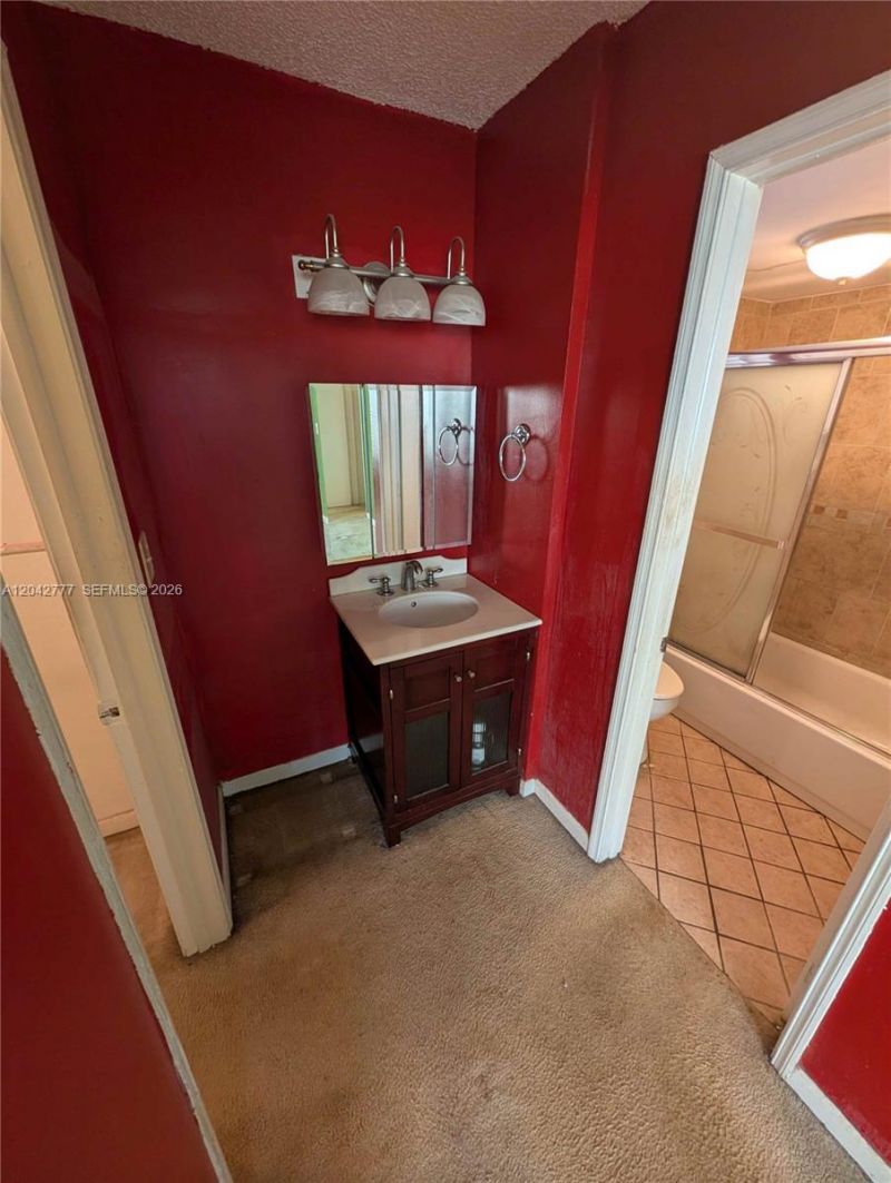 9495 Evergreen Pl , Unit 102, Davie, FL 33324 Photo