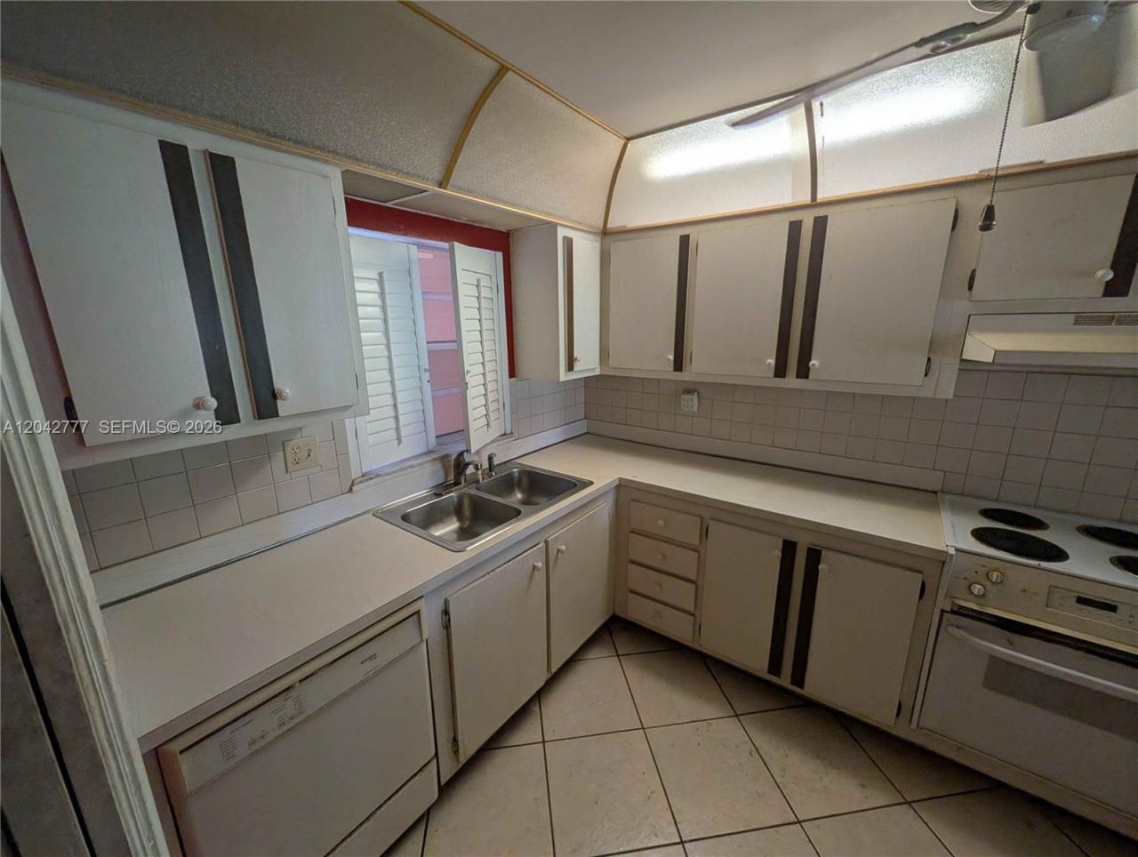 9495 Evergreen Pl , Unit 102, Davie, FL 33324 Photo