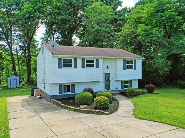 3678 Oakview Drive , Girard, OH 44420