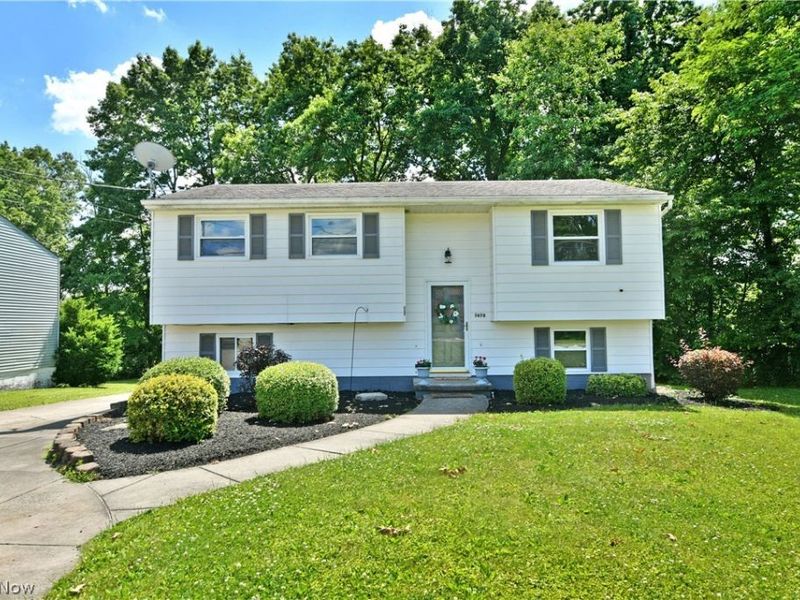 3678 Oakview Drive, Girard, OH 44420 Photo 7