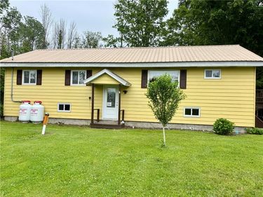 19 Miner Road, Oswego, NY 13126