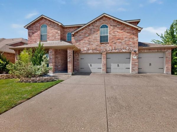 1011 Castroville Drive, Forney, TX 75126