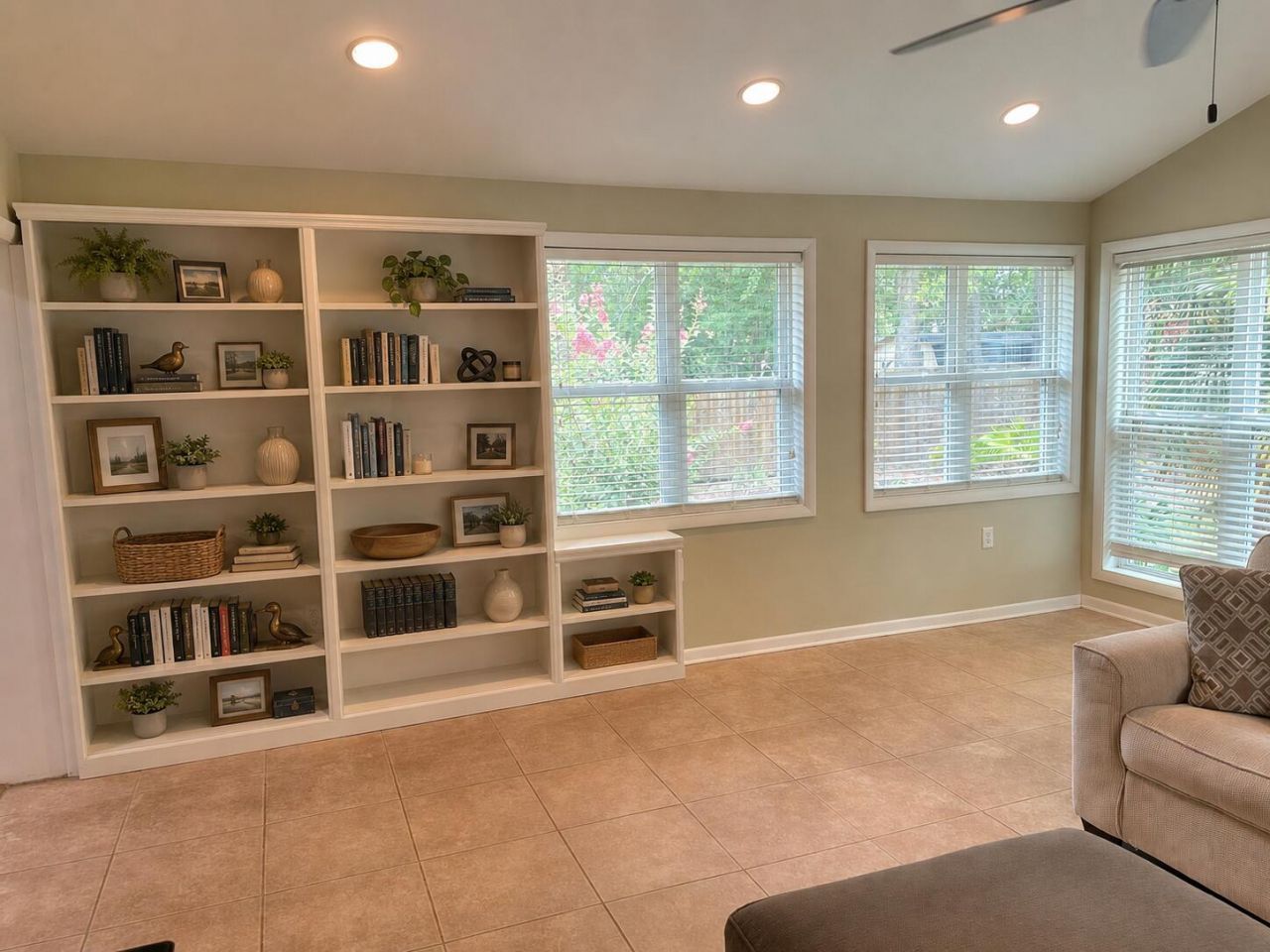 2039 Bishop Drive Photo 18