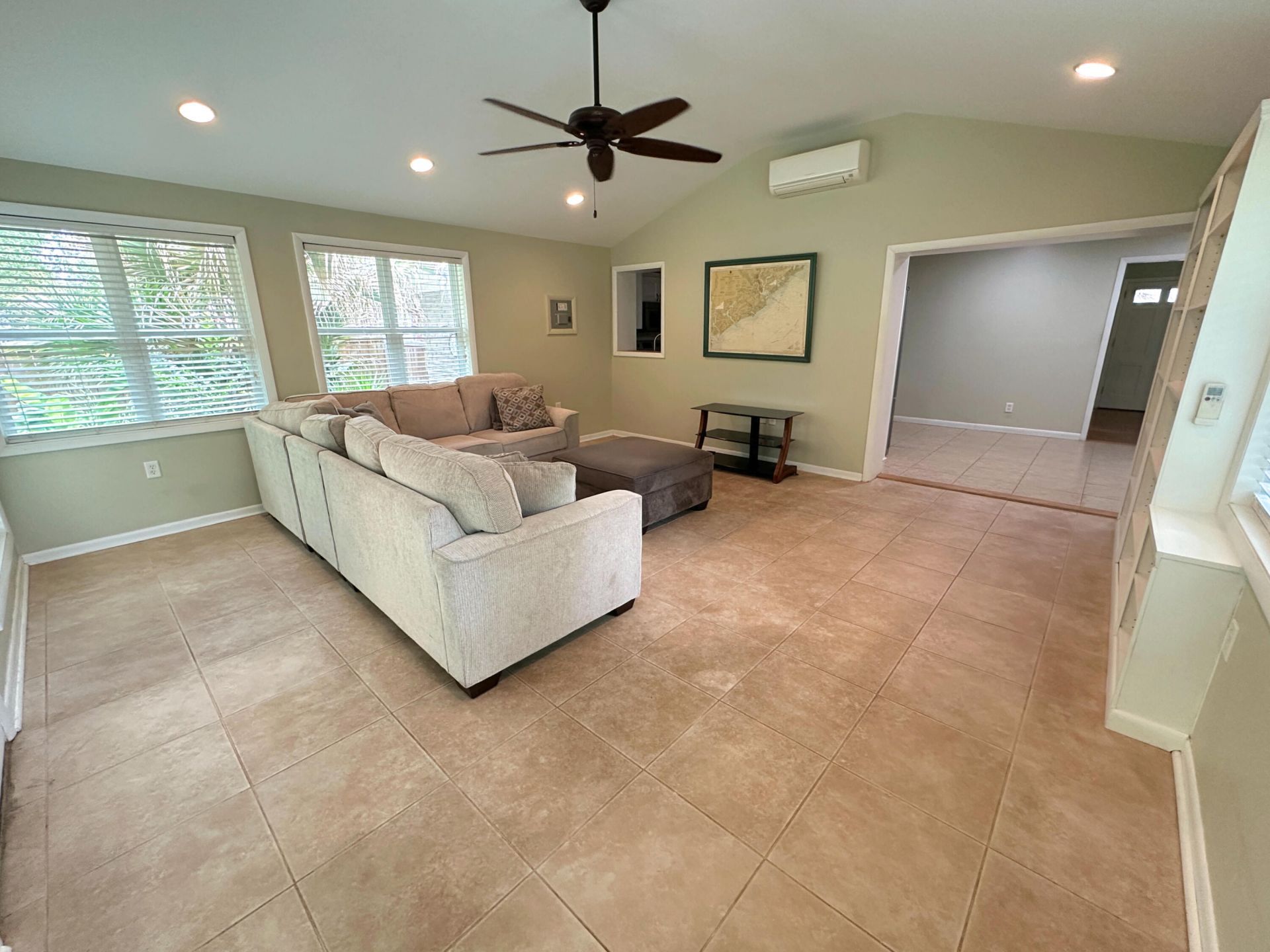 2039 Bishop Drive Photo 19