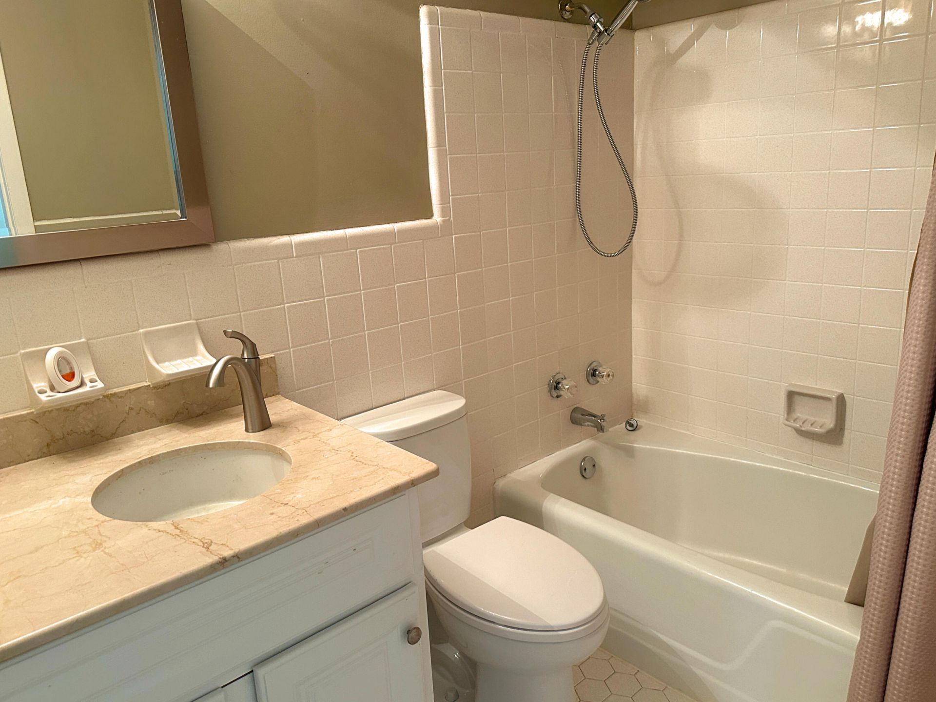 2039 Bishop Drive Photo 22