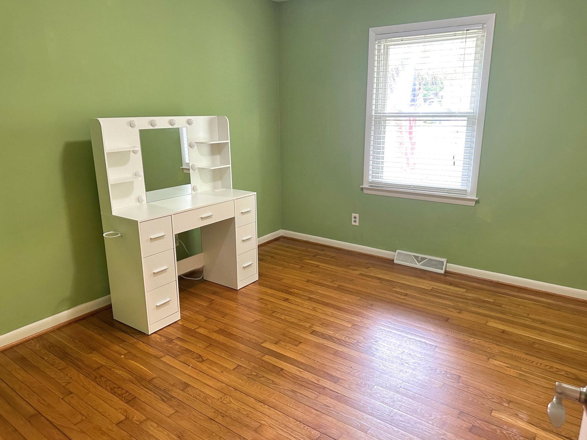2039 Bishop Drive Photo 23